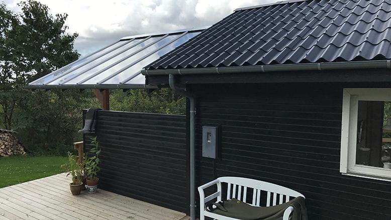 SunGlaze-tak på vackert belägen sommarstuga