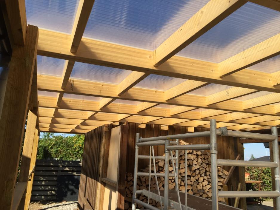 Carport med 10 mm TwinLite Kanaltak