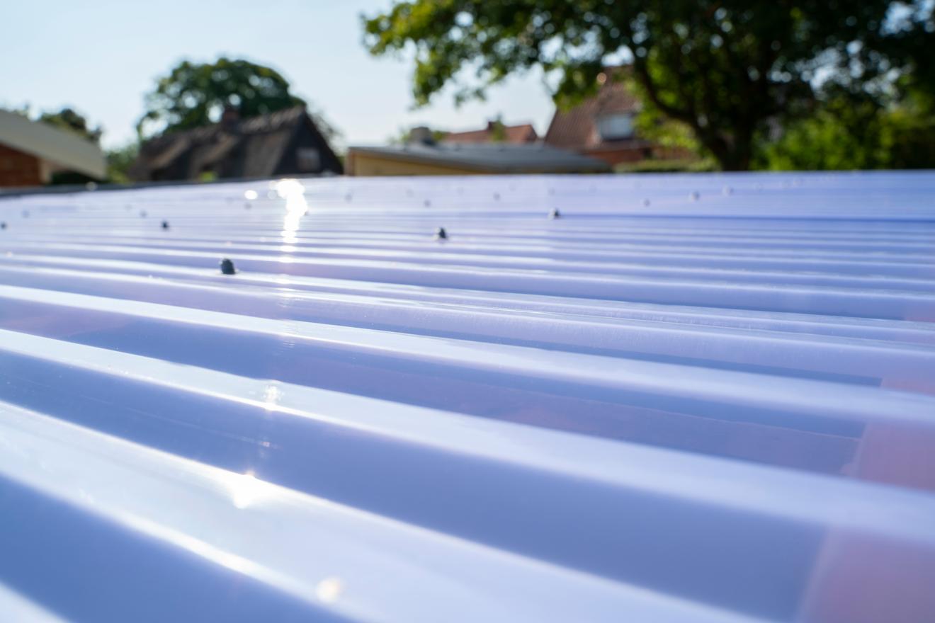 korrugerade plasttak